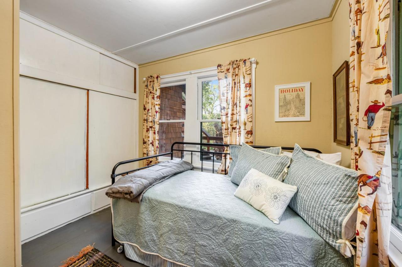 Idyllwild Glory Days Villa Екстериор снимка